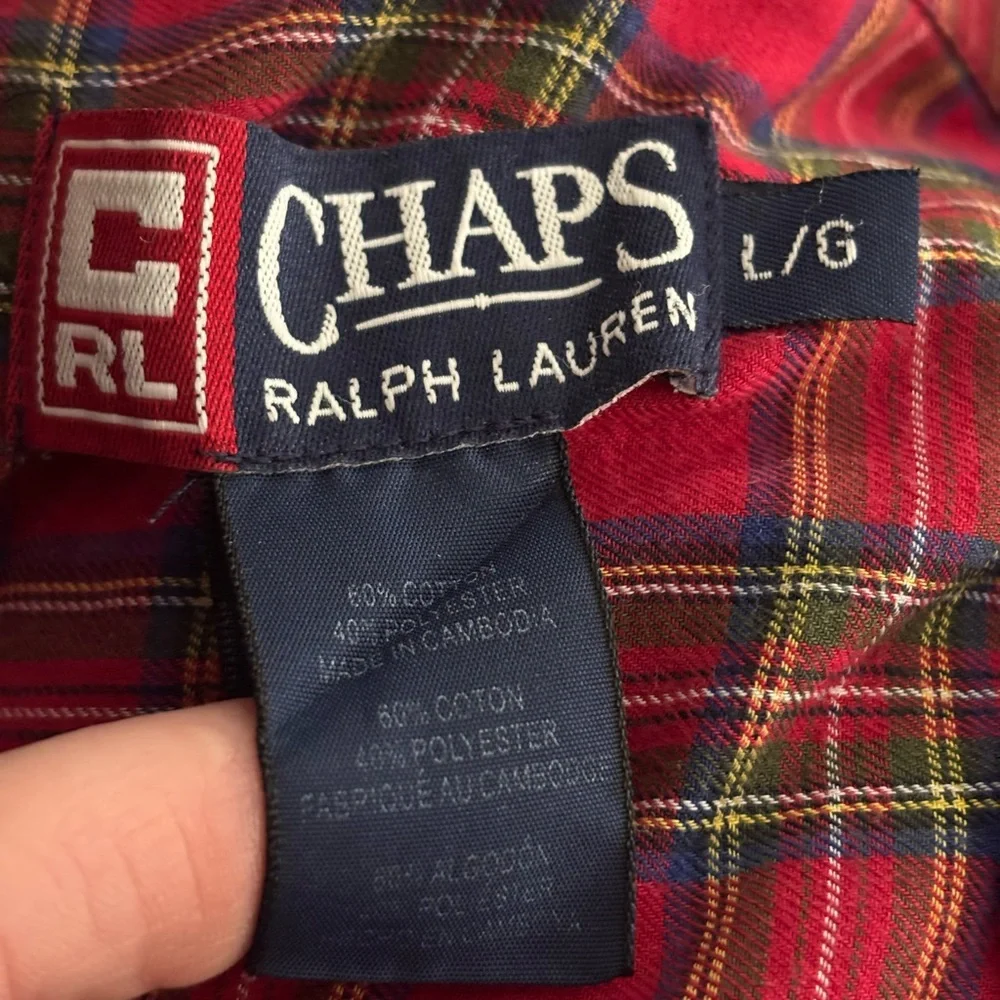 Comfortable Chaps by Ralph Lauren Men's Red and Green Plaid Button Down Shirt - Picture 3 of 9